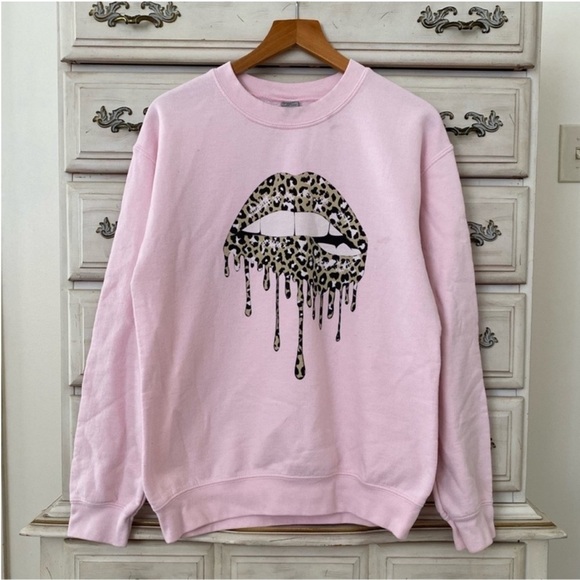 Vici Tops - Pink Leopard Lips Sweatshirt